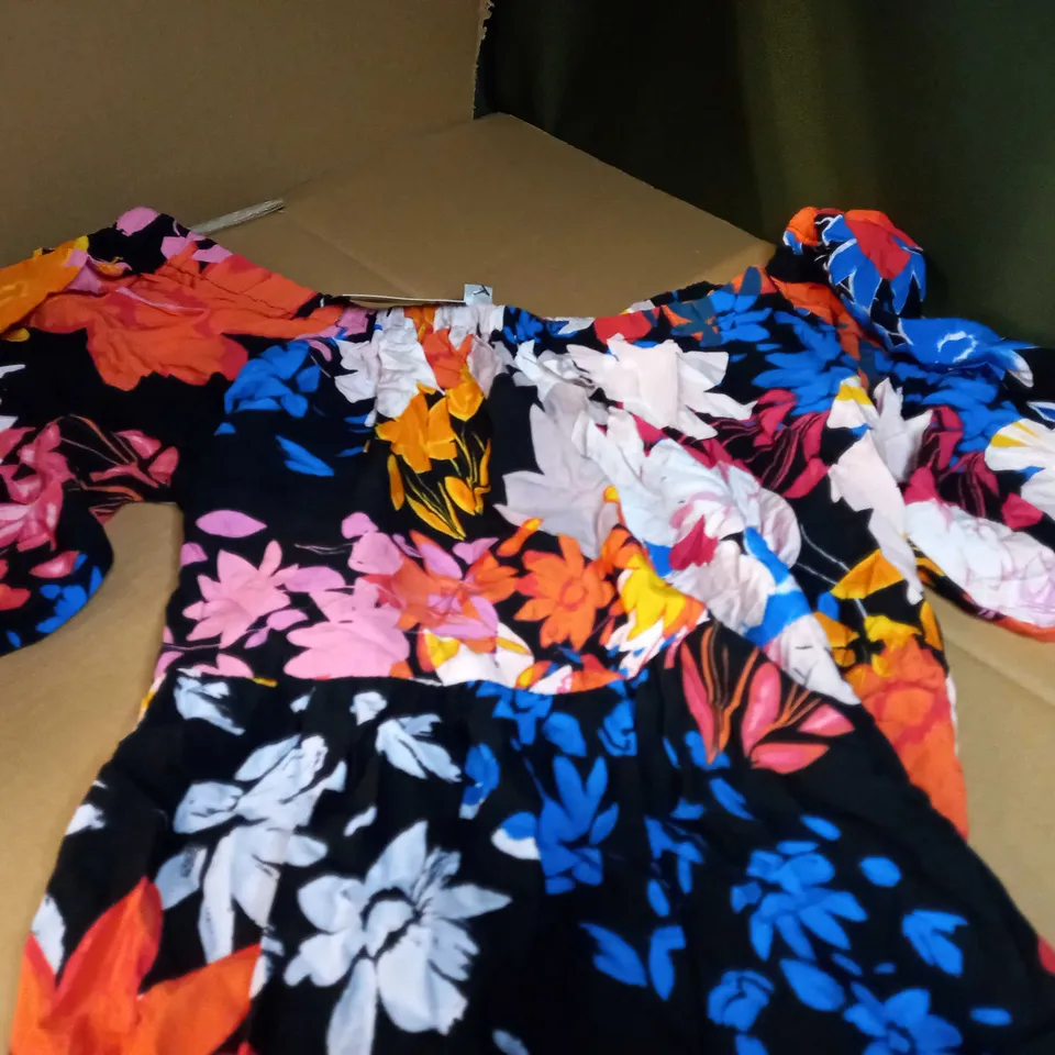 AVENUE BLACK/FULL BLOOM OFF SHOULDER MAXI DESS - SIZE 14