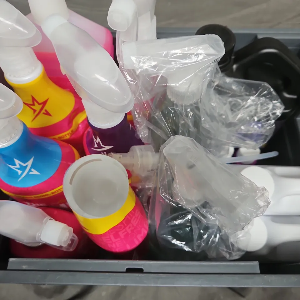APPROXIMATELY 14 ASSORTED LIQUIDS TO INCLUDE EPOXY RESIN, THE PINK STUFF WINDOW & GLASS CLEANER, PAINT, ETC - COLLECTION ONLY