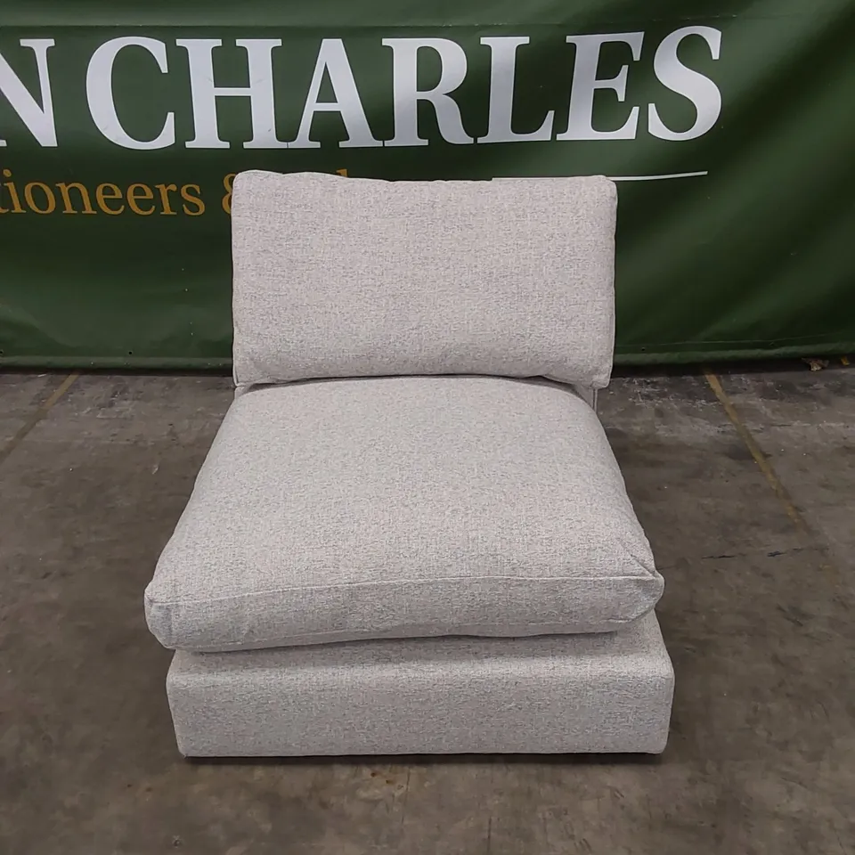 DESIGNER EDEN MODULAR ASHBY CLOUD CENTRE SOFA PIECE WITH CUSHIONS - INCOMPLETE SOFA PART