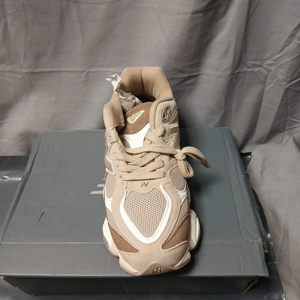 New Balance trainers – beige/tan uk size 8