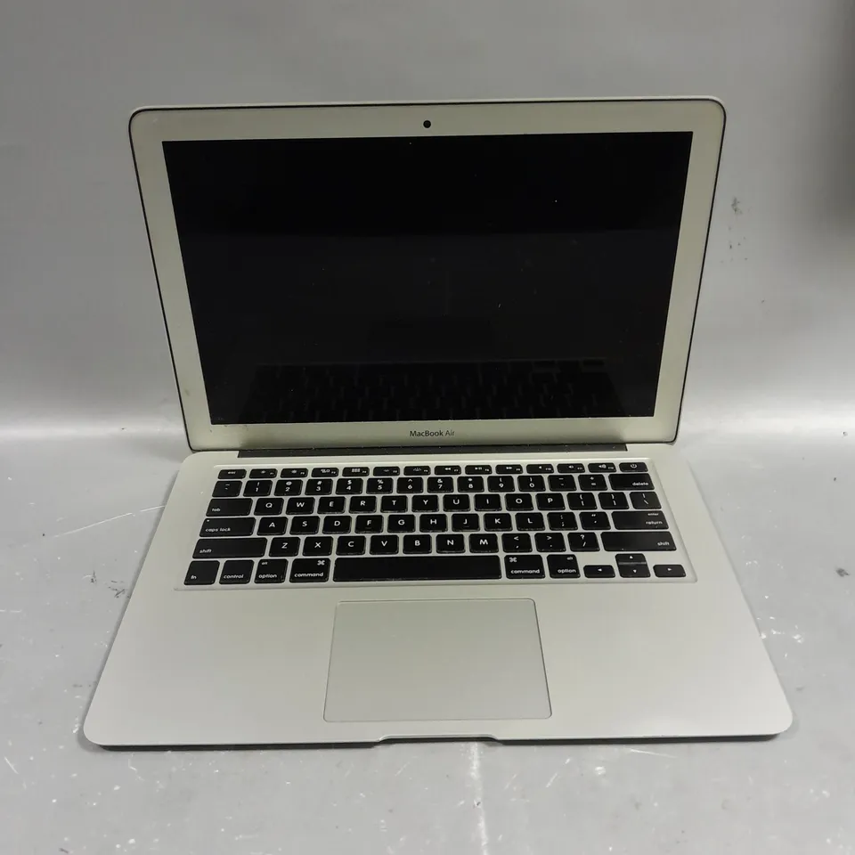 APPLE MACBOOK AIR - A1466