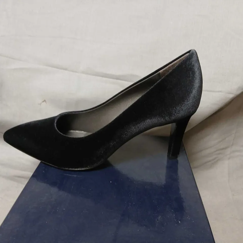 CALPIERRE VELVET BLACK DESIGNER HEELS, EU 37 (UK 4)