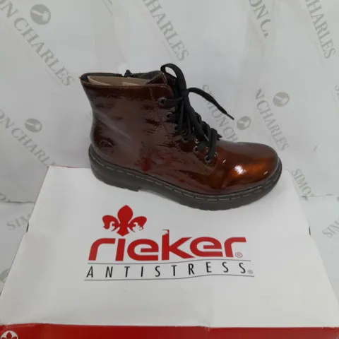PAIR OF RIEKER LACE ANKLE BOOTS IN BRONZE - 6