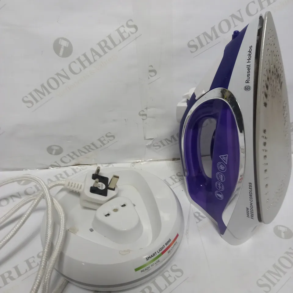 RUSSELL HOBBS FREEDOM CORDLESS 2400W IRON