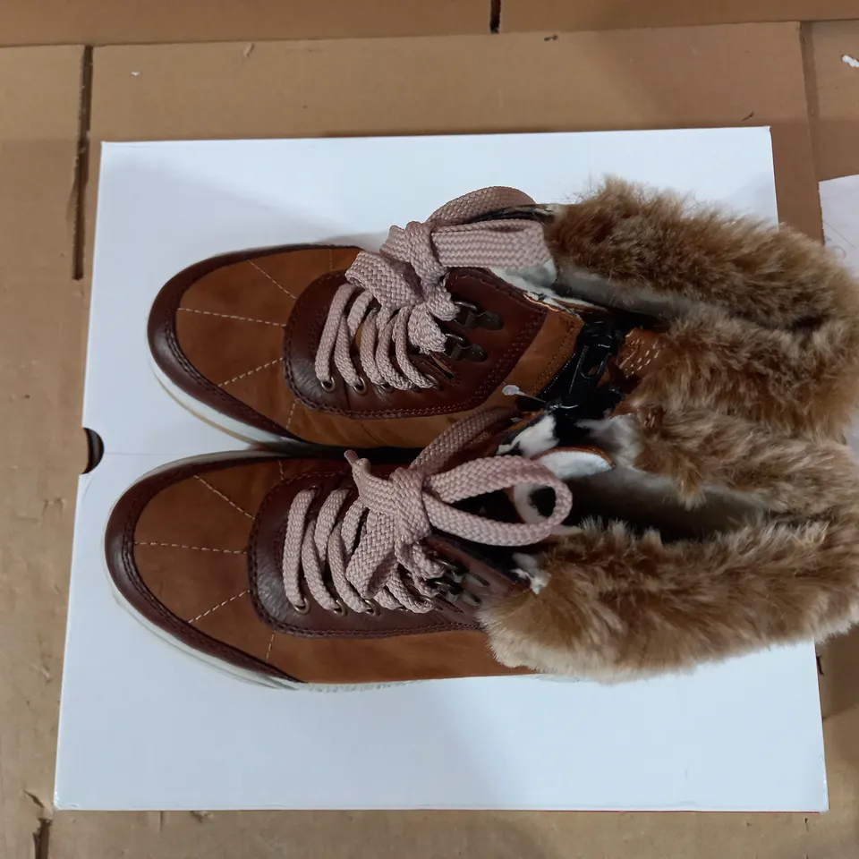 RIEKER LACE UP HIKER BOOTS TAN - UK SIZE 4