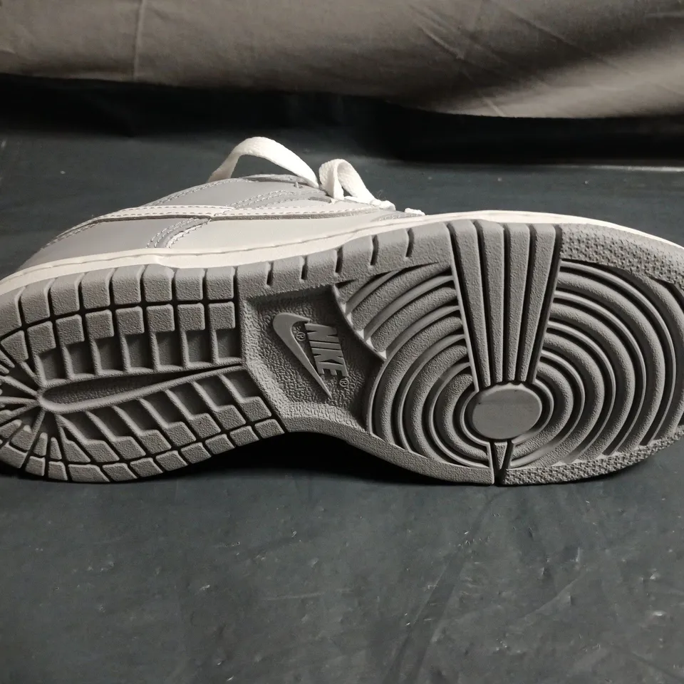 PAIR OF NIKE SNEAKERS – GREY/WHITE, LOW-TOP = UK SIZE 3.5