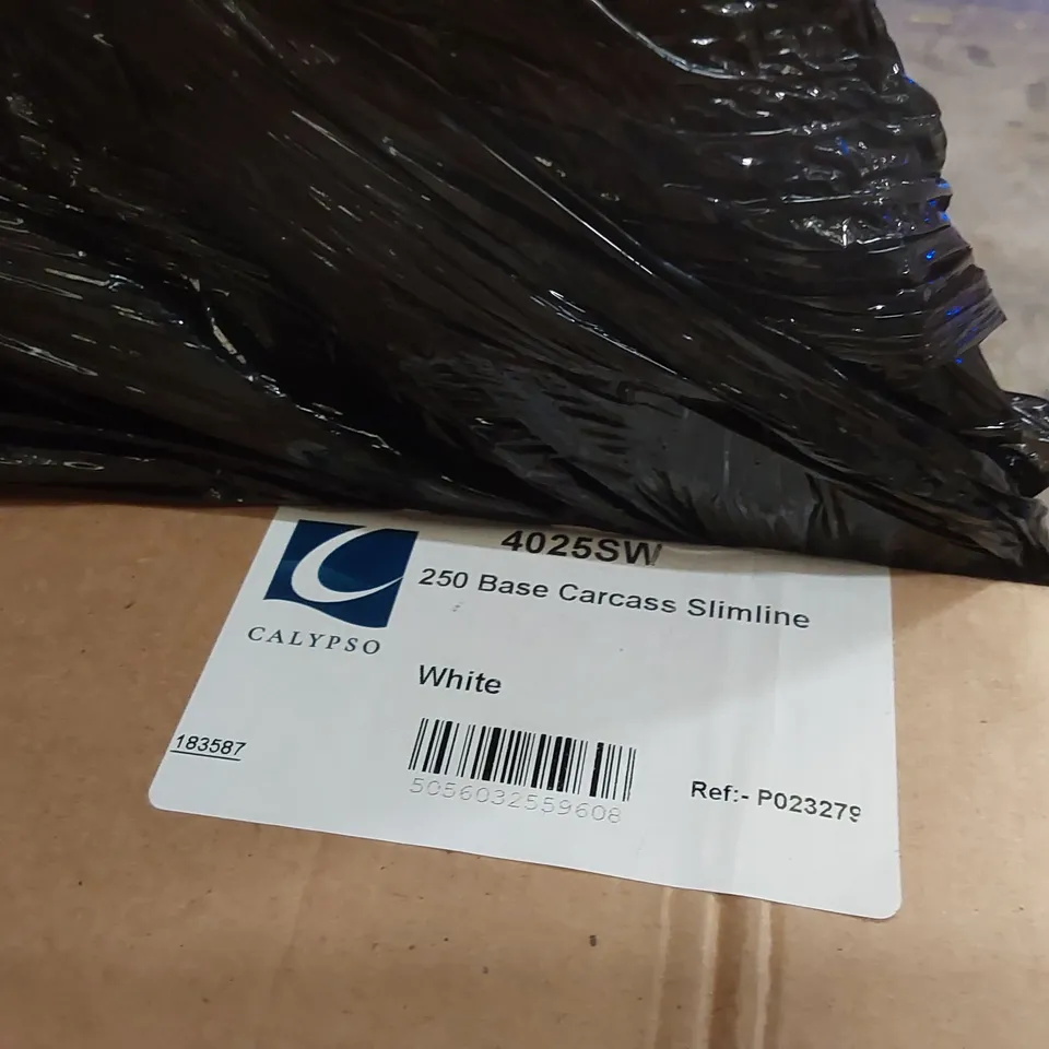PALLET CONTAINING A LARGE QUANTITY OF BATHROOM FURNITURE PARTS INCLUDING: WC/BIDET CARCASSES ECT