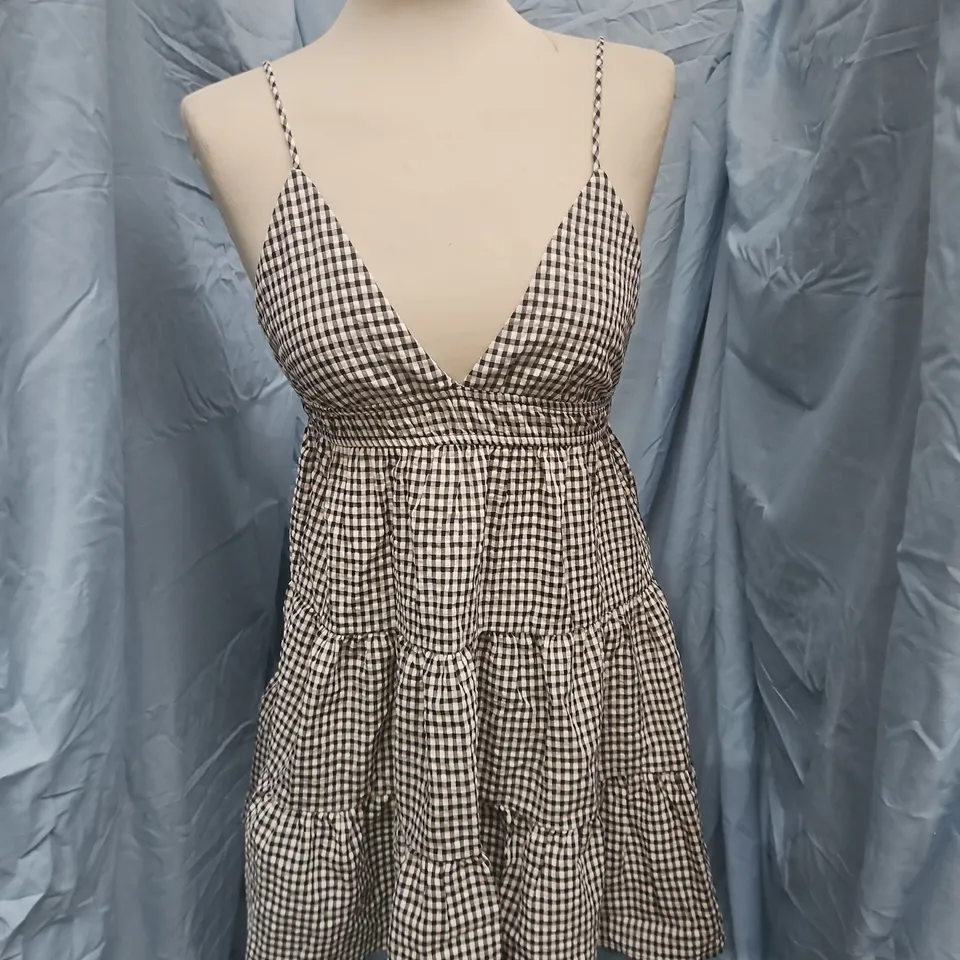 STRADIVARIUS WOMEN'S GINGHAM DRESS – SPAGHETTI STRAPS, TIERED SKIRT (BLACK & WHITE)