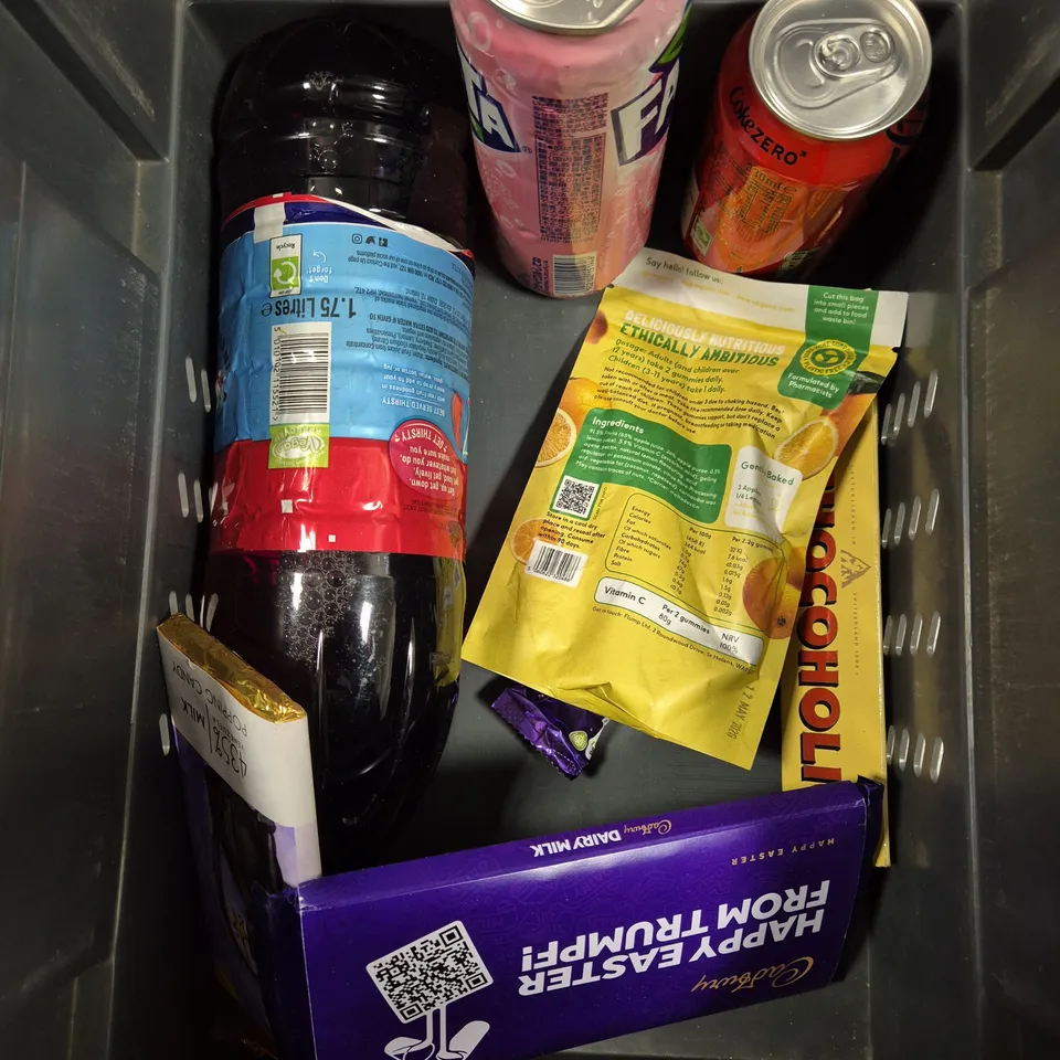 APPROXIMATELY 10 ASSORTED FOOD/DRINK PRODUCTS TO INCLUDE MILKA CHOCOLATE, EXHALE COFFEE, FANTA ETC 