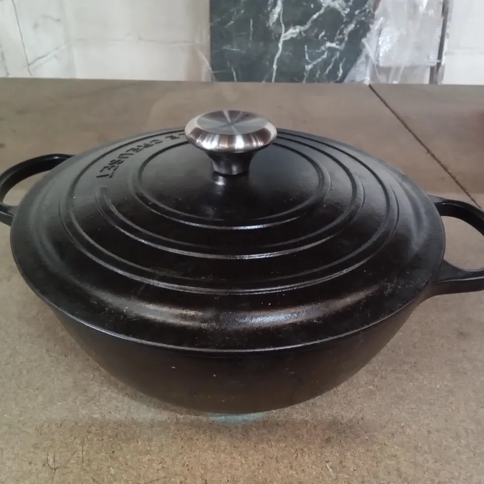 BOXED LE CREUSET CAST IRON 4.1L CASSEROLE DISH