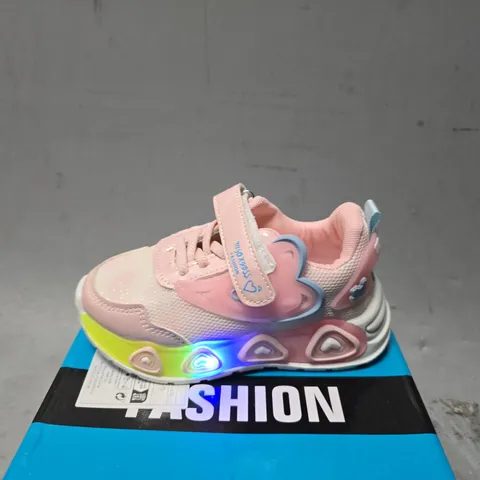BOXED FASHION KIDS LIGHT UP SHOES SIZE 27
