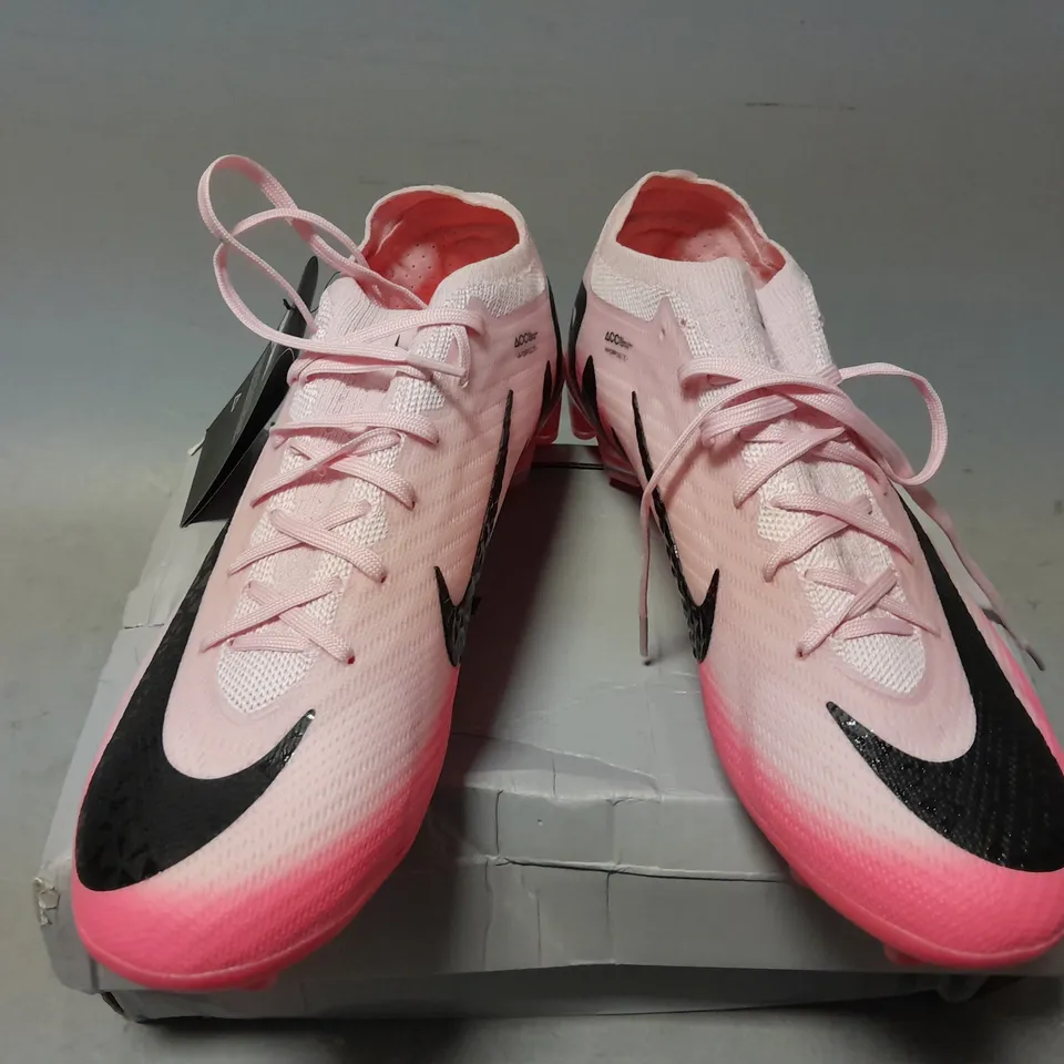 BOXED PAIR OF NIKE MERCURIAL SUPERFLY 9 ELITE IN PINK - UK 9