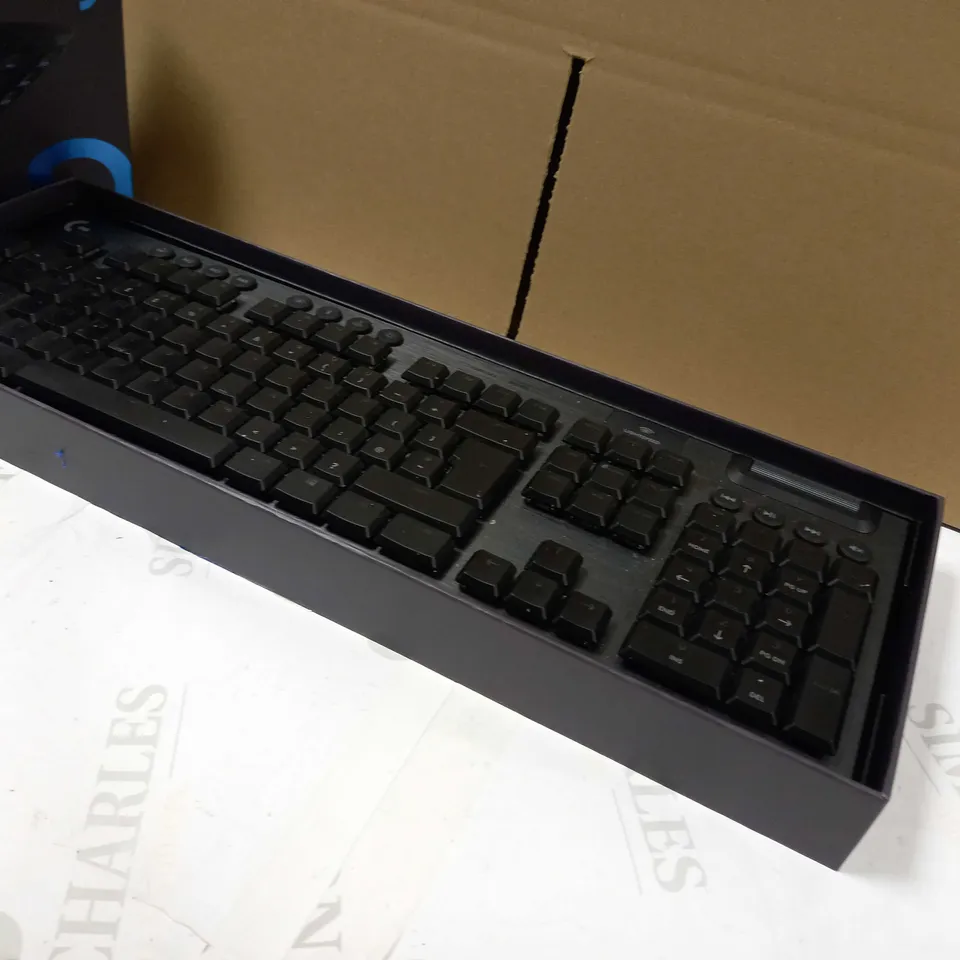 LOGITECH G915 KEYBOARD