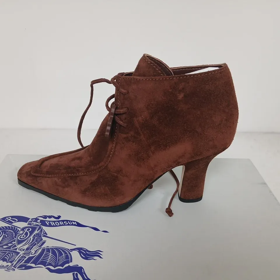 BURBERRY WOMEN'S BROWN SUEDE LACE-UP ANKLE BOOTS, UK 5 (EU 38)