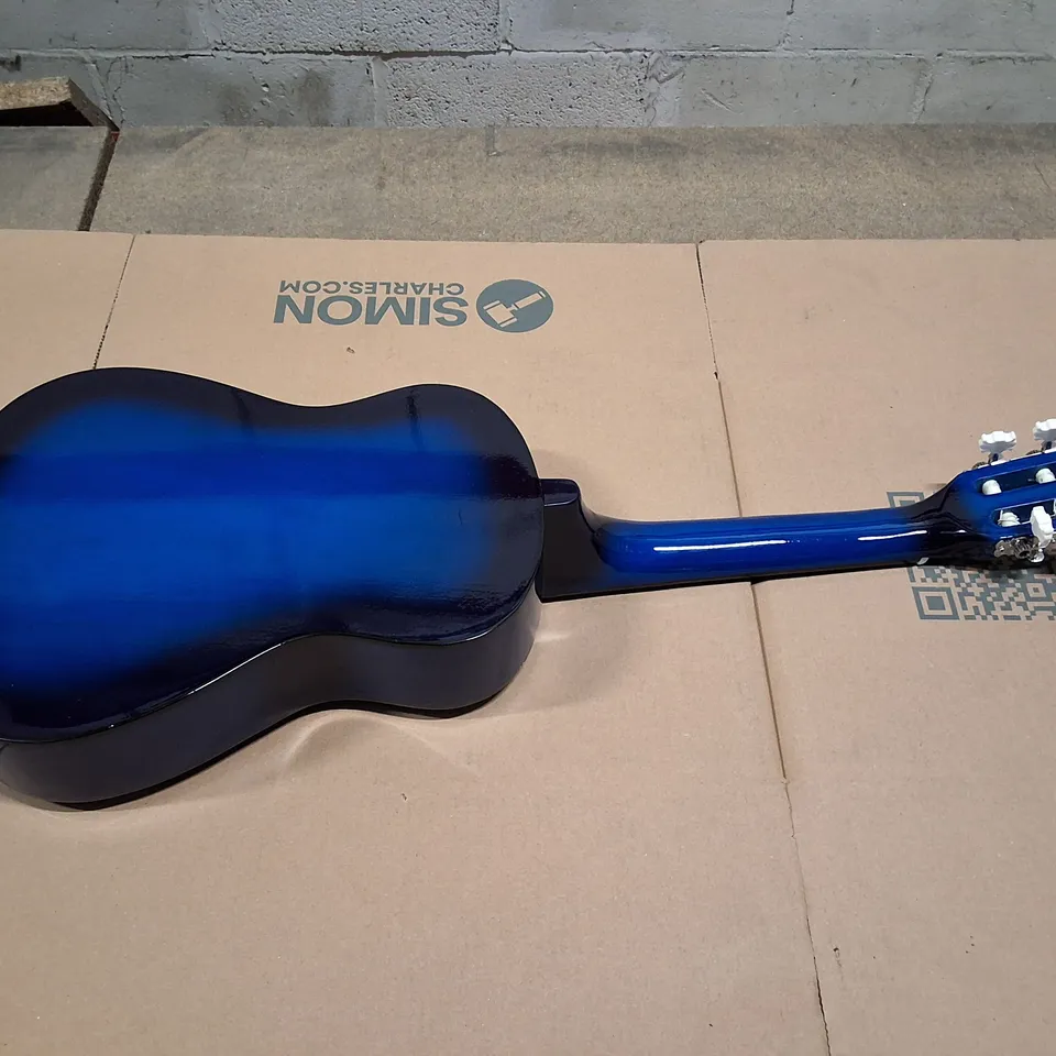 MAX MUSIC SOLO ART JUNIOR 1/4 CLASSICAL GUITAR – BLUE