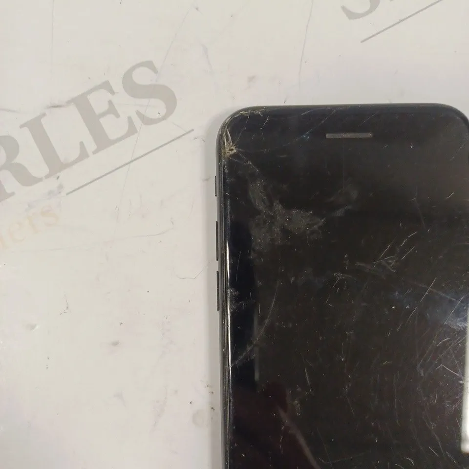 APPLE IPHONE 7 - MODEL A1779