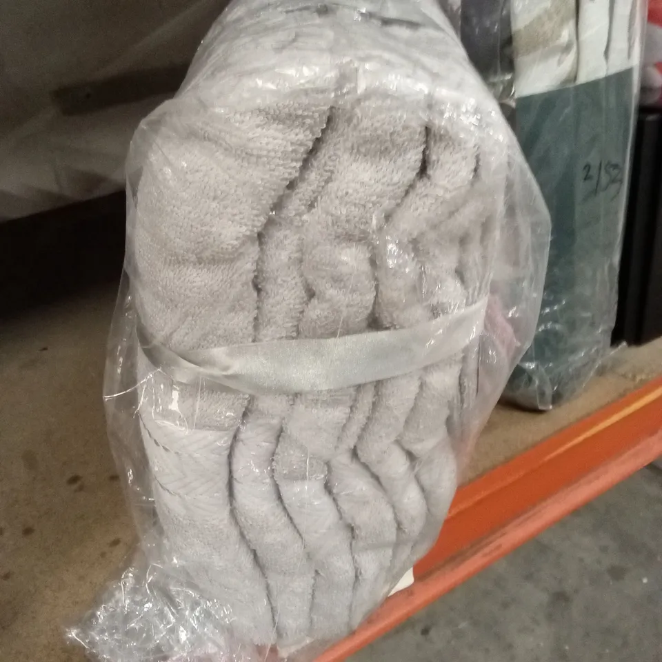 BAGGED AZZORO TORONTO 10pc BALE SET