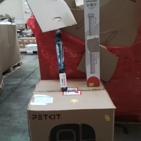 PALLET OF ASSORTED HOUSEHOLD GOODS AND PRODUCTS TO INCLUDE;SELF CLEANING CAG LITTER BOX,BOSCH WINDOW WIPERS,RETRACTABLE SAFETY GATE