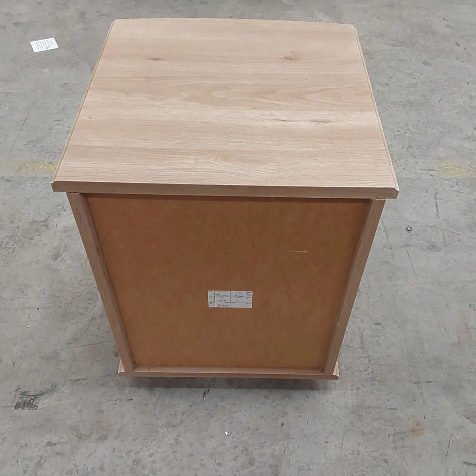 DESIGNER WOODEN 2 DRAWER BEDSIDE TABLE ON WHEELS