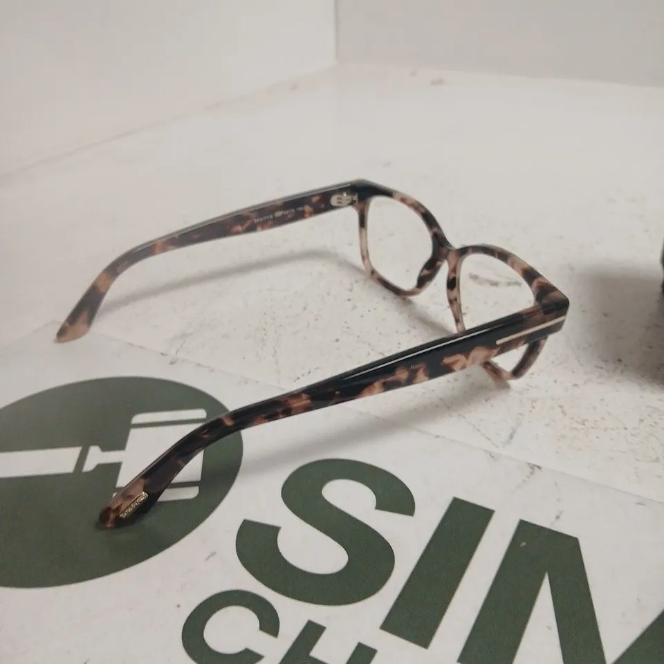 TOM FORD EYEGLASSES – TORTOISESHELL ACETATE FRAME