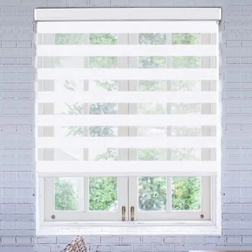 BOXED SEMI-SHEER DAY & NIGHT ROLL-UP BLIND