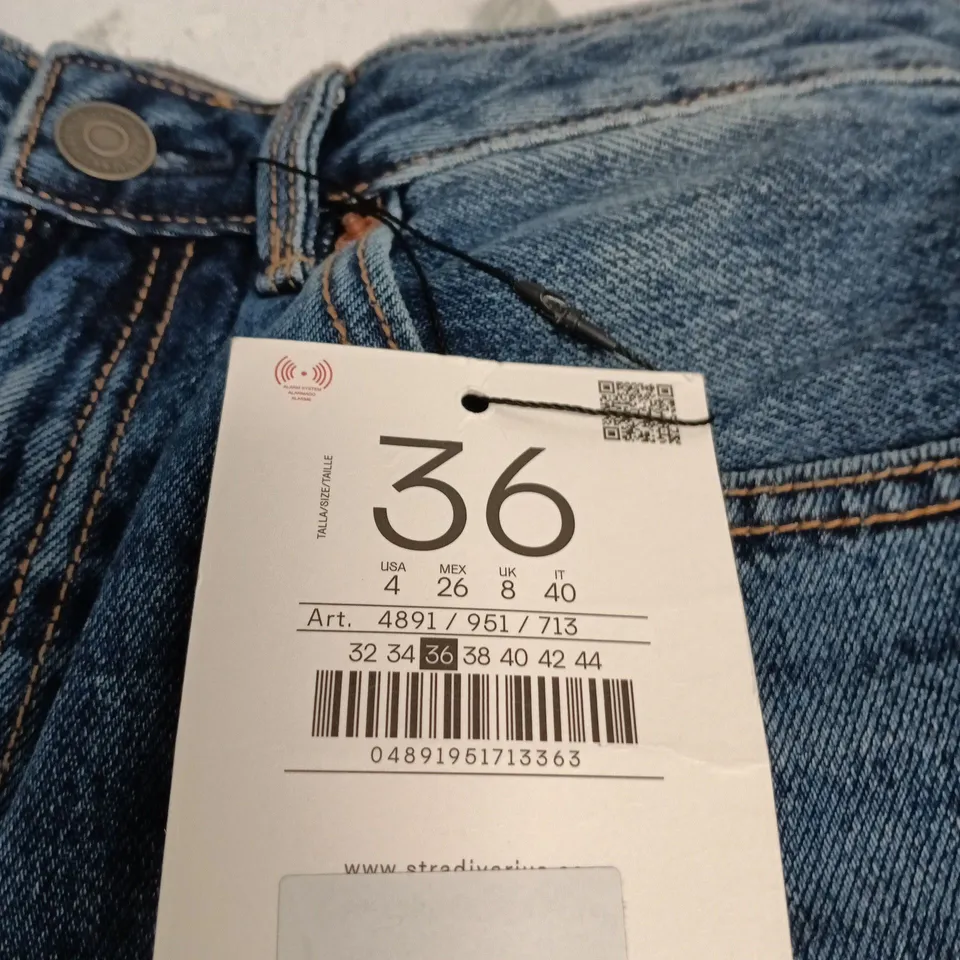 STRADIVARIUS D92 STRAIGHT WIDE JEANS – UK 8 (EU 36; US 4)
