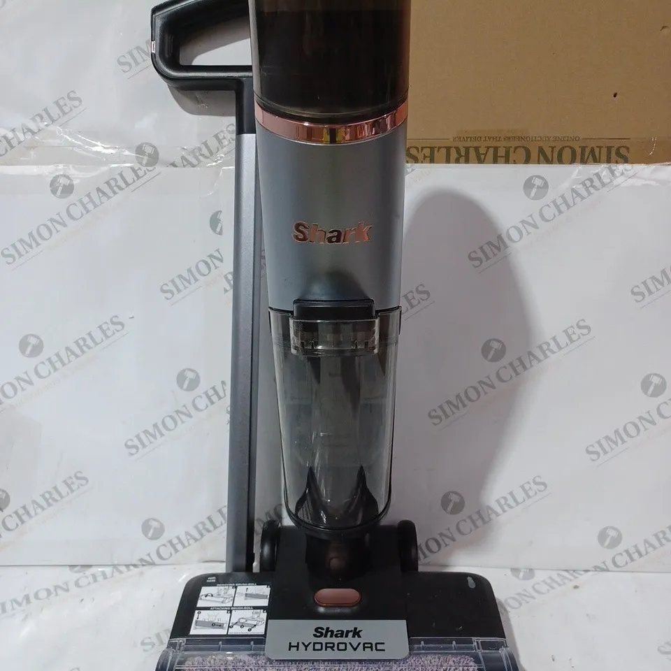 BOXED SHARK HYDROVAC HARD FLOOR WET & DRY CORDLESS CLEANER WD210UK