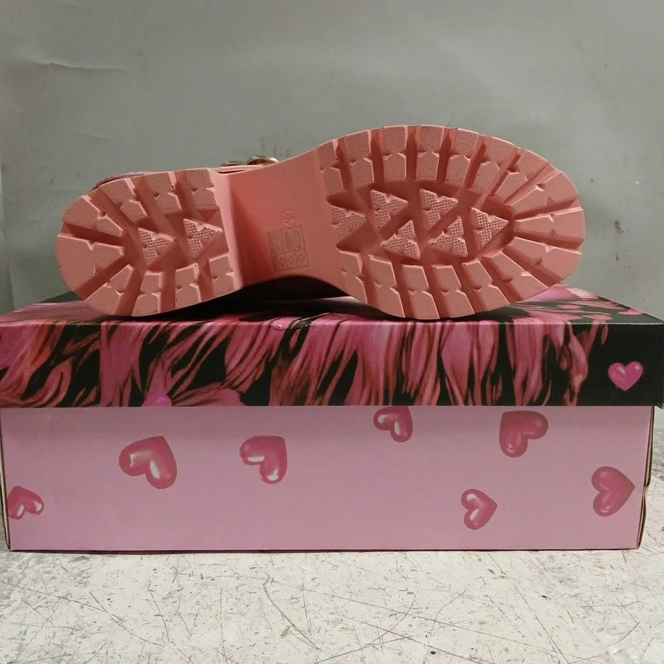 BOXED PAIR OF KOI TIRA PINK MARY JANES GOOD FAIRY EDITION SIZE UK 4