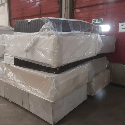 PALLET CONTAINING APPROXIMATELY 6x DIVAN BASE PARTS, 2x MATTRESSES
