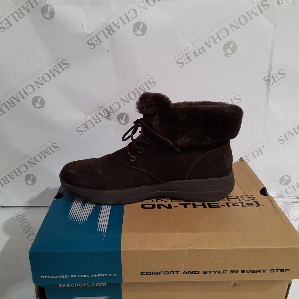 BOXED PAIR OF SKECHERS GO WALK STABILITY SUEDE BOOTS IN CHOCOLATE - UK SIZE 4.5