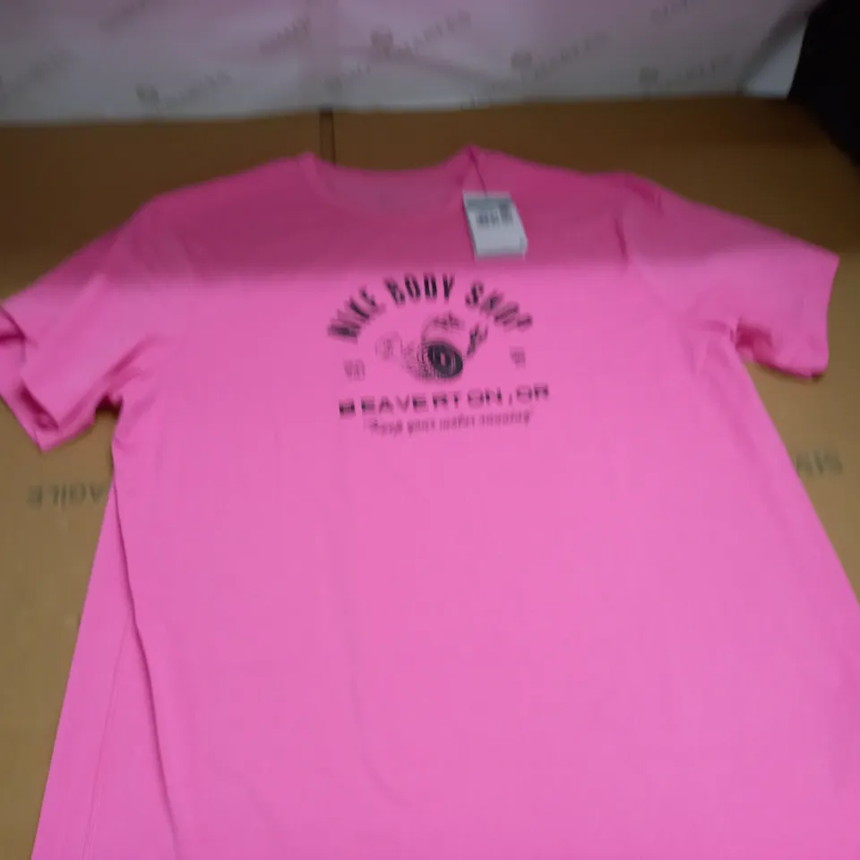 NIKE MENS PINK T-SHIRT - XL