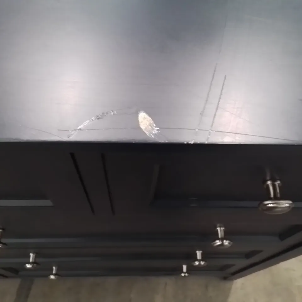 8 DRAWER 152.4 W DOUBLE DRESSER