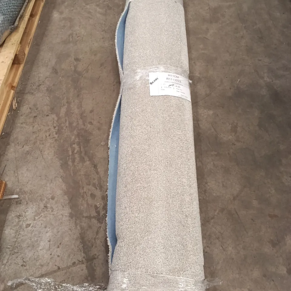 ROLL OF GLAMOUR BLEACHSTONE APPROX SIZE: 1.85 X 4.00M