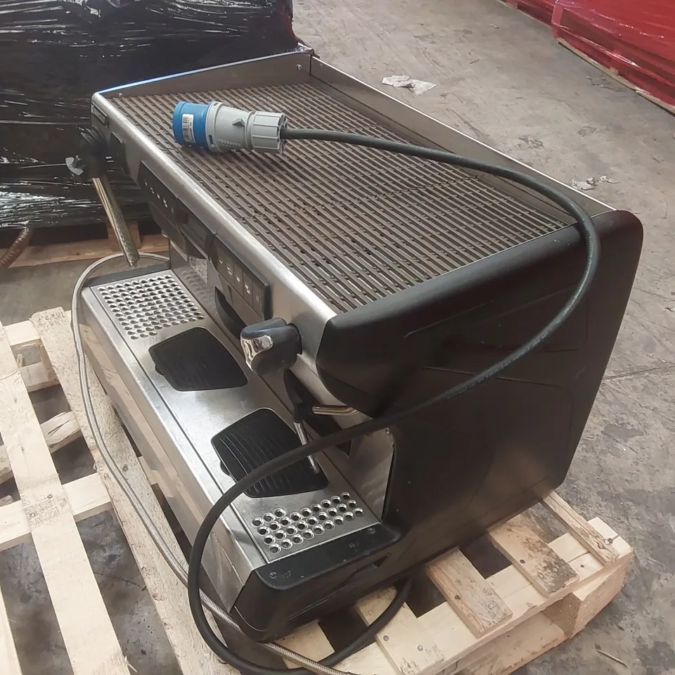 RANCILIO CLASSE 7 2 GROUP COMMERCIAL COFFEE MACHINE WITH ISTEAM