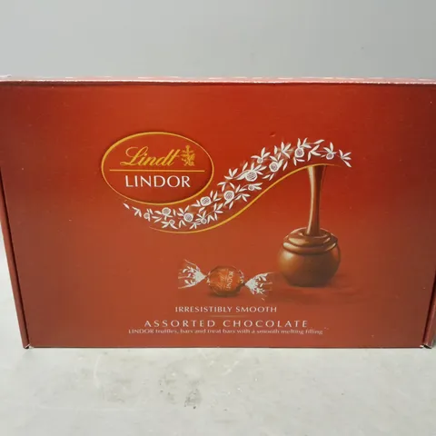 BOXED LINDT LINDOR ASSORTED CHOCOLATE 