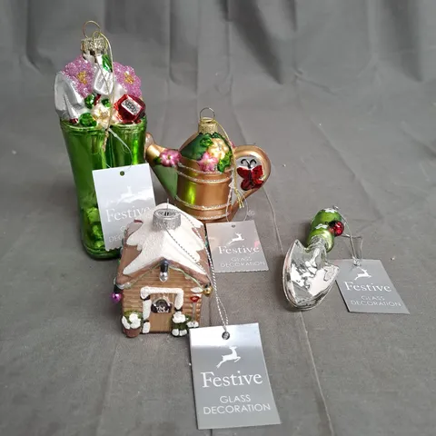 4 X FESTIVE CHRISTMAS TREE DECORATIONA