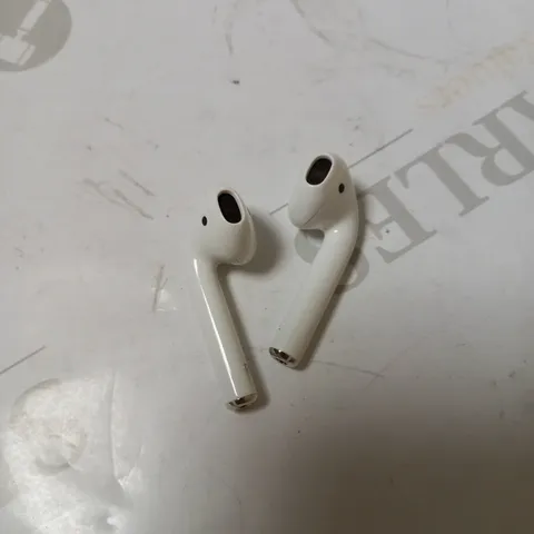 APPLE AIRPODS