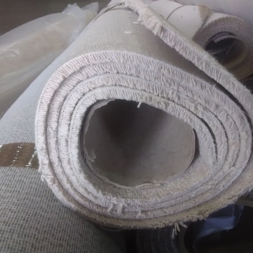 ROLL OF QUALITY LINGDALE ELITE MALHAM CARPET 4×2.23M
