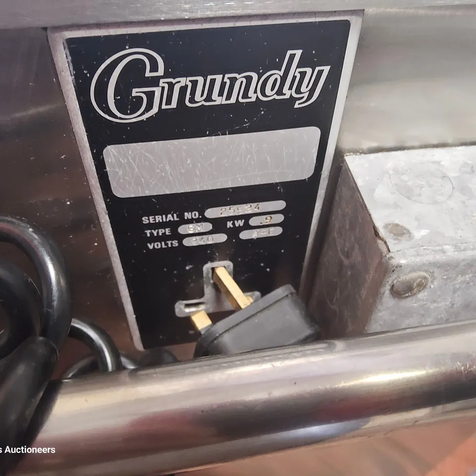 GRUNDY ELECTRIC HOT CUPBOARD