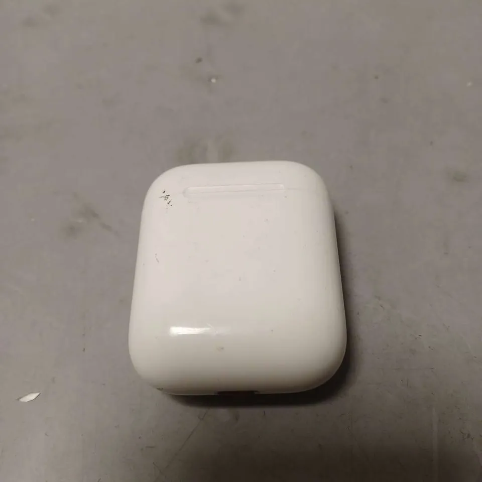 APPLE AIR PODS 