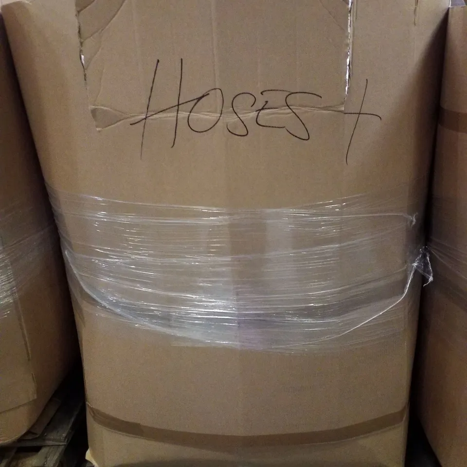 PALLET CONTAINING ASSORTED GARDEN HOSES & INFLATABLES