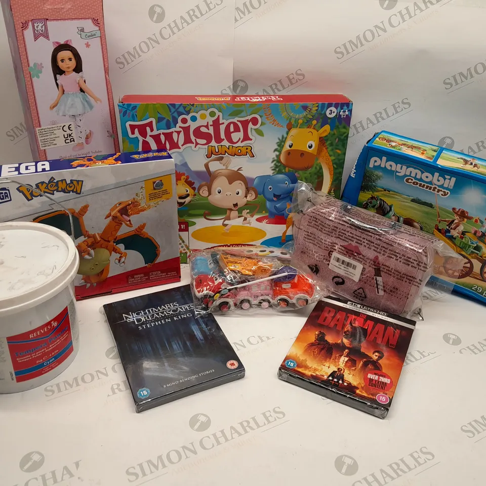 APPROXIMATELY 18 ASSORTED TOYS AND ACCESSORIES TO INCLUDE; 