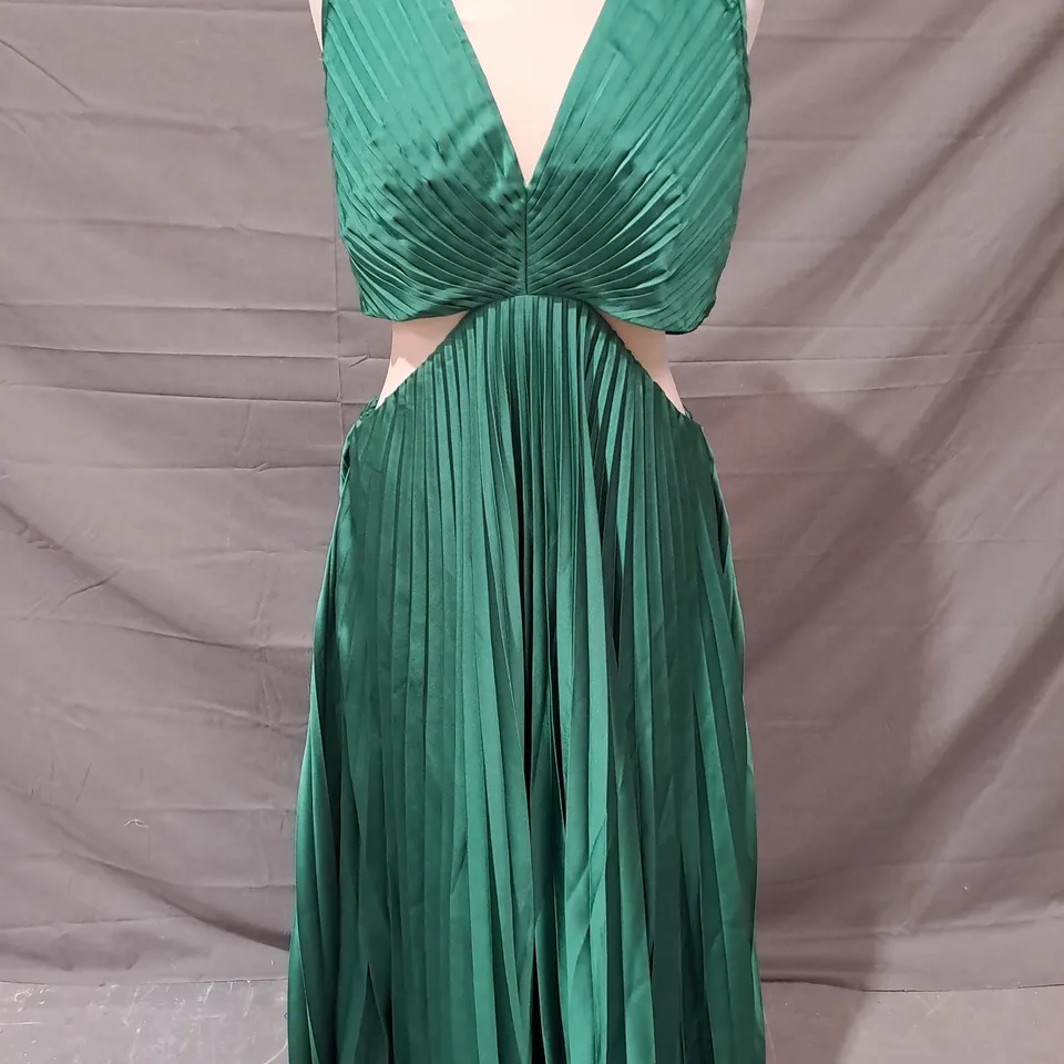 ABERCROMBIE & FITCH DRESS IN GREEN SIZE LARGE