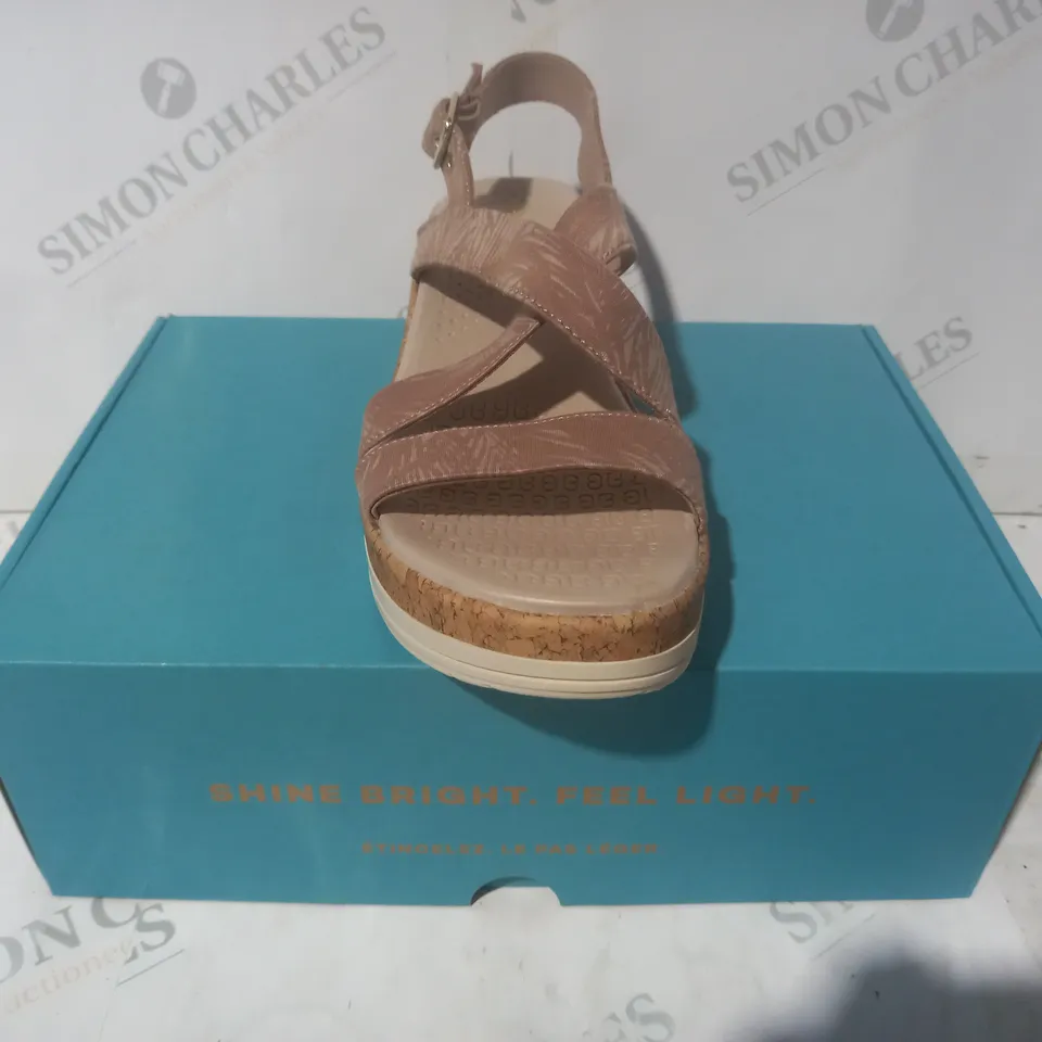 BOXED PAIR OF BZEES OPEN TOE WEDGE SANDALS IN TAUPE SIZE 7