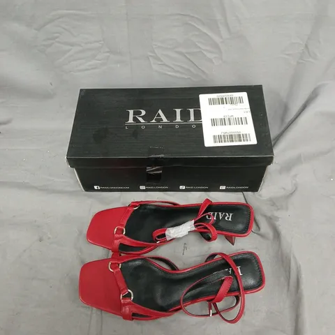 RAID LONDON RED SANDALS β WOMEN'S STRAPPY SQUARE-TOE SANDALS SIZE 5