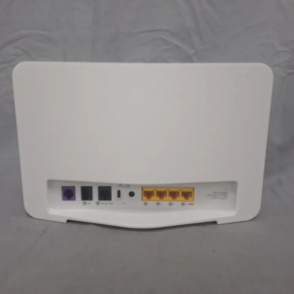 SKY SR213-02 UK WHITE WIRELESS ROUTER