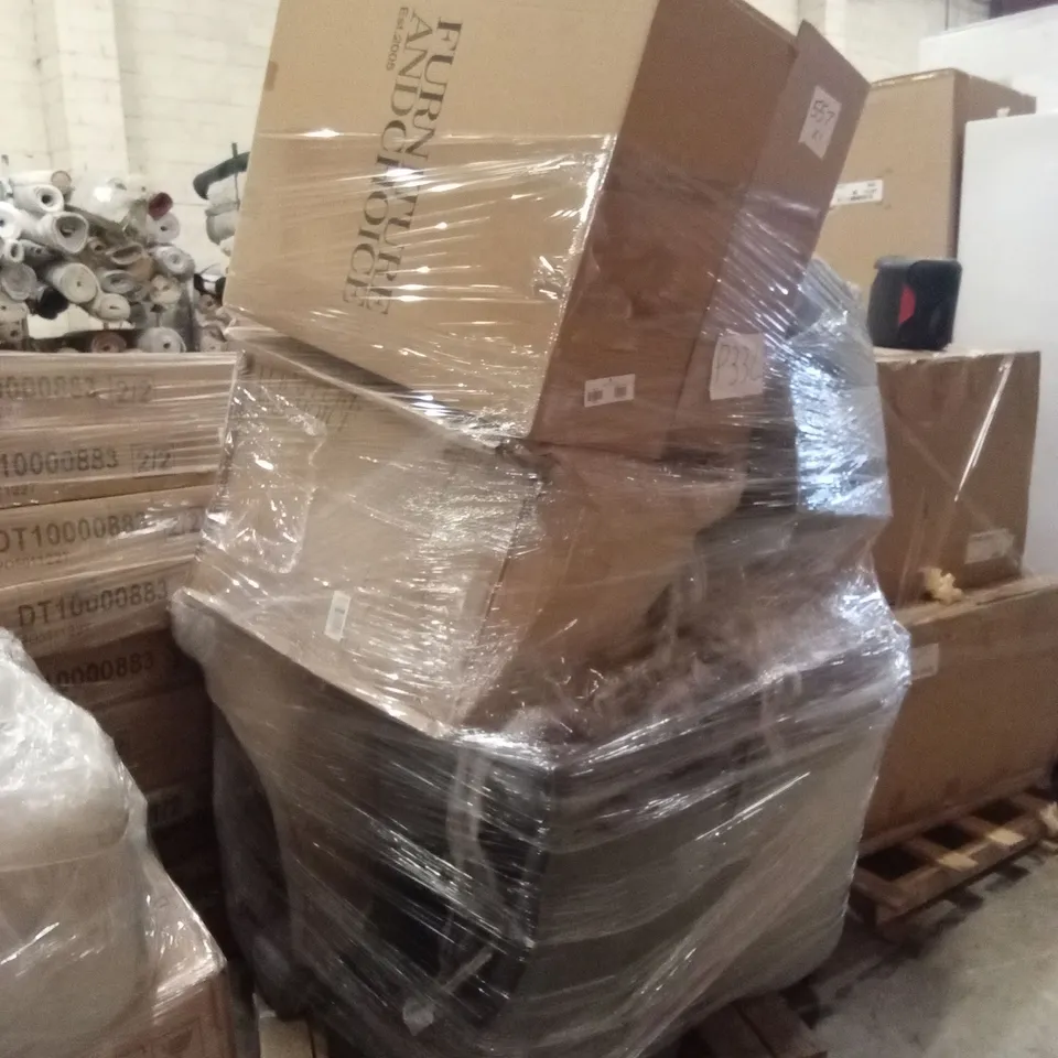PALLET OF ASSORTED DESIGNER DINING CHAIRS AND CHAIRS, PARTS AND PIECES