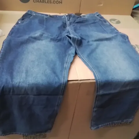 BOXED BRAND NEW APPROXIMATELY 12 SIMPLY BE PLEAT DETAIL JEANS MID BLUE SIZE 26L