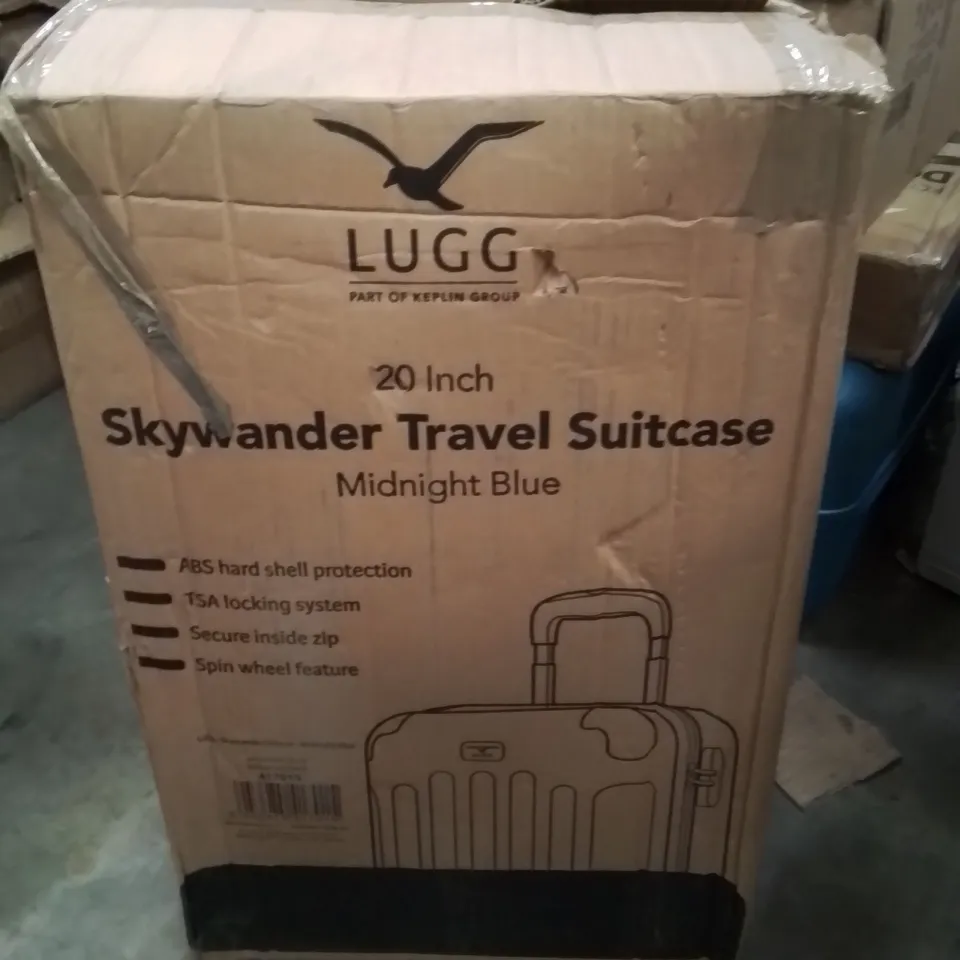 BOXED LUGG SKYWANDER TRAVEL SUITCASE CREAM WITH BROWN