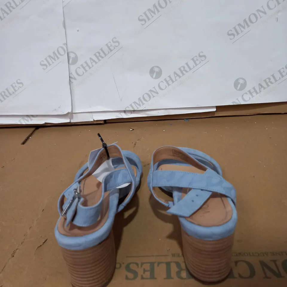 VIONIC BLUE WEDGED HEELS SIZE UK 4.5